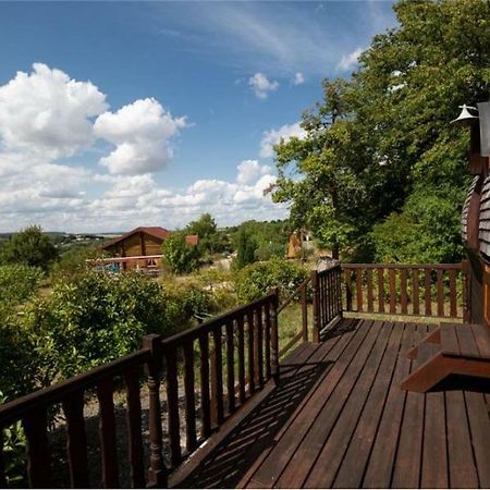 Le Chalet Du Chemin Et Sa Roulotte Berviller-en-Moselle エクステリア 写真