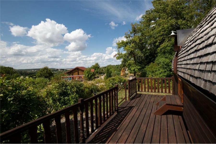 Le Chalet Du Chemin Et Sa Roulotte Berviller-en-Moselle エクステリア 写真